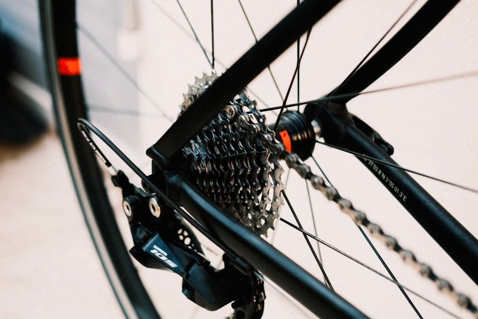 Mechanic servicing drivetrain components