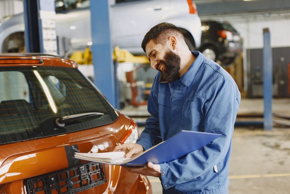 Customer service and written estimate at auto repair shop