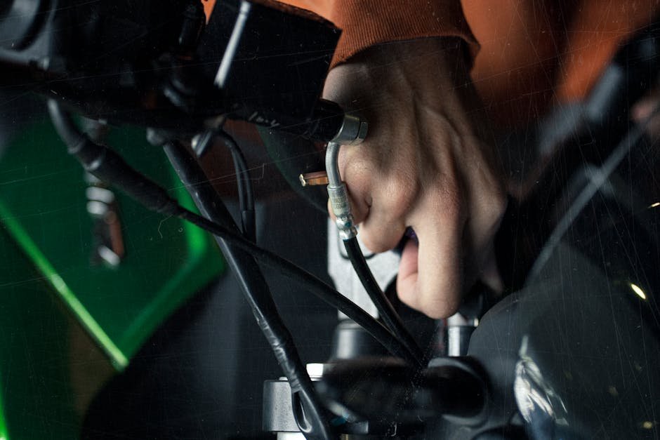 Brake fluid moisture testing and reservoir inspection